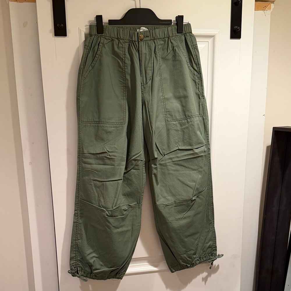 Kensie lightweight Olive Cargo Jogger Pants